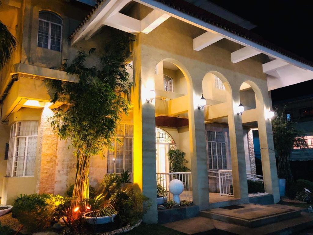 Citi Garden Suites Naga  Exterior photo